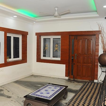 Modern Villa Chennai Ngoại thất bức ảnh